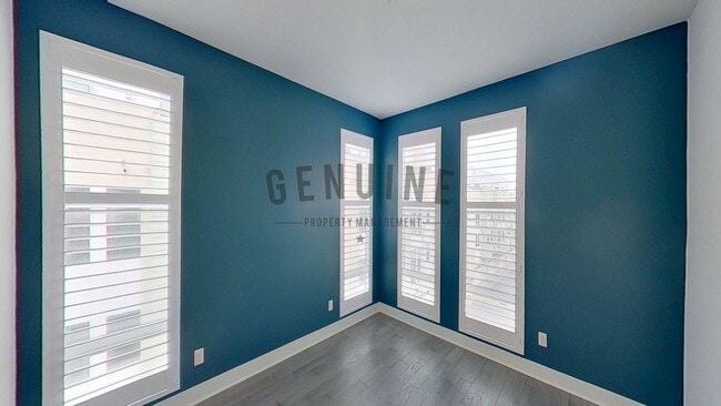 Building Photo - Coming Soon: Beautifully Furnished 3Bd 3.5Ba Condo in Costa Mesa