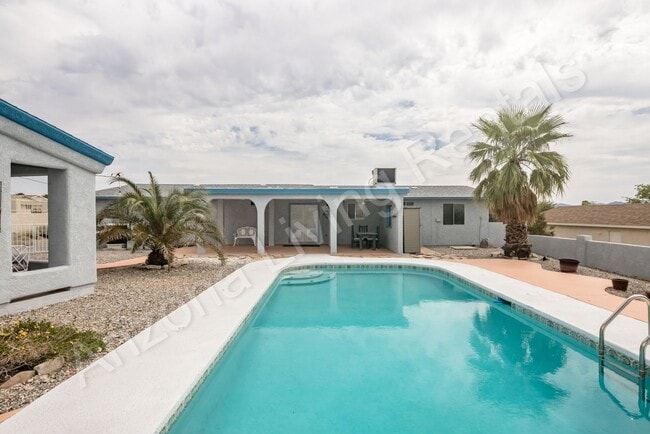 Building Photo - 3211 Pintail Dr