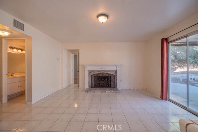 Building Photo - 28043 Woodstock Ave