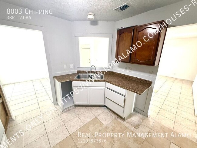 Building Photo - 8003 Chipping-