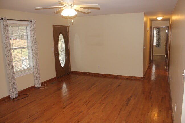 Building Photo - 190 Sheep Ranch Rd SE