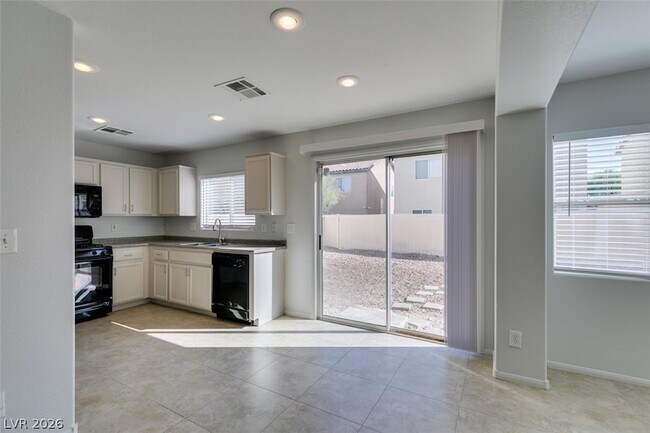 Building Photo - 868 Blue Rosalie Pl