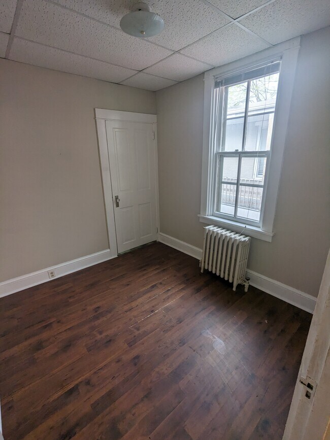 Building Photo - 704 N Lime St