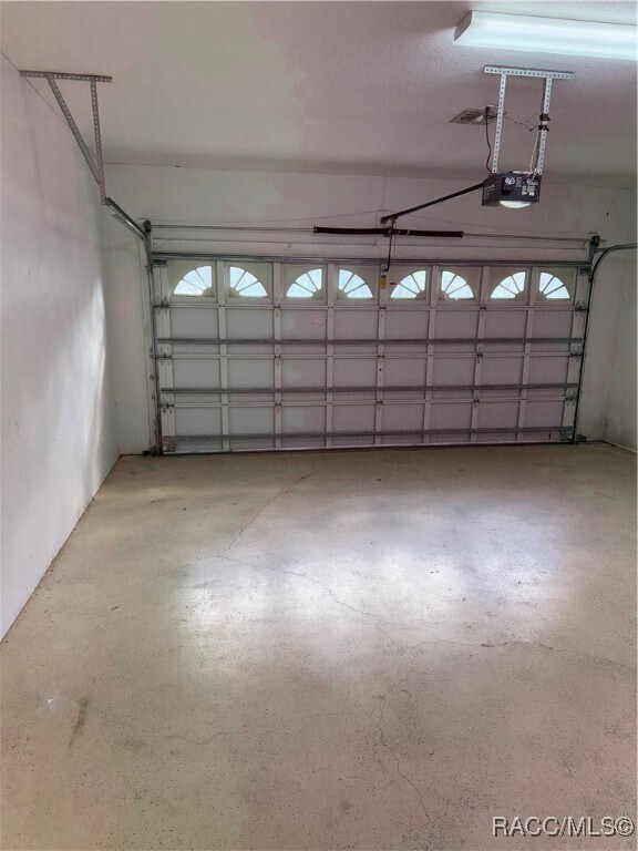 Building Photo - 8013 SW 134 Loop