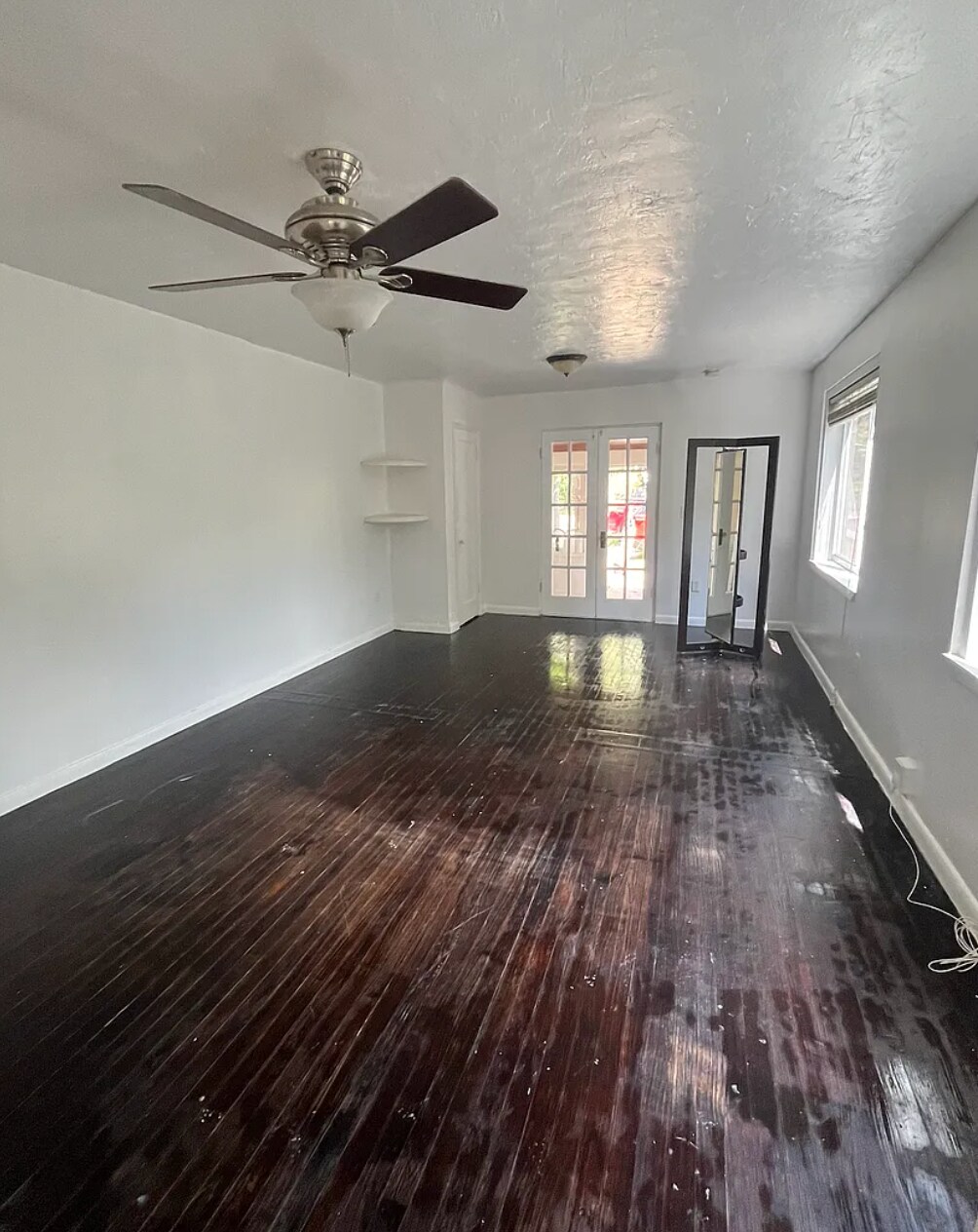 Building Photo - 160 NE 87th St