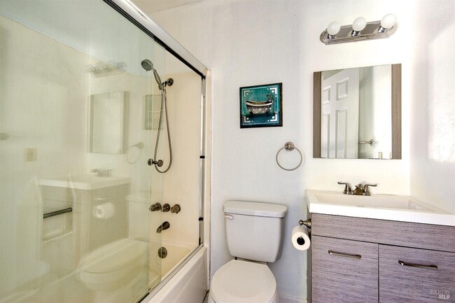 Building Photo - 355 Parkview Terrace