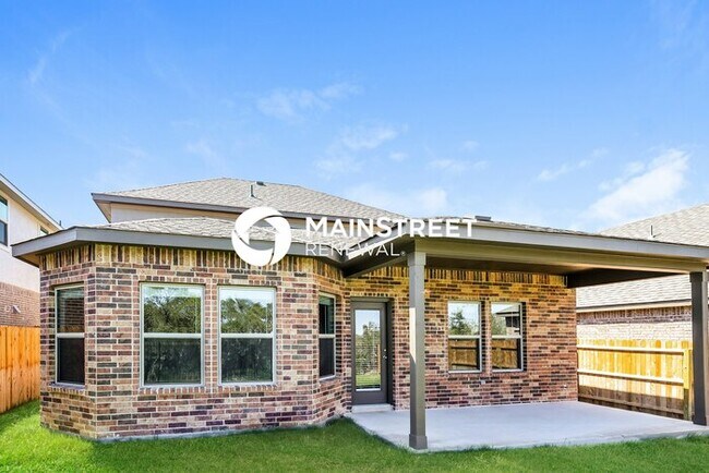Building Photo - 4 Bedroom Pet-Friendly Home in San Antonio, TX with Main Street Renewal