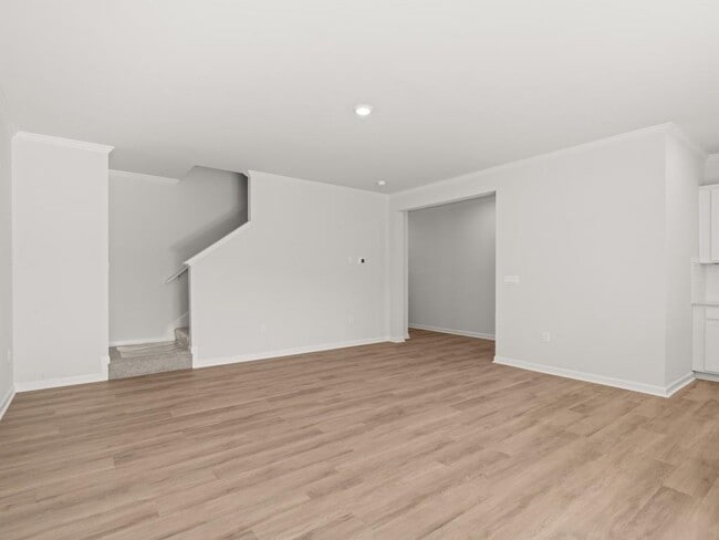 Building Photo - 102 Hughes Pl Dr