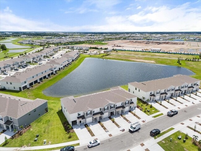 Building Photo - 17709 Crescent Moon Lp