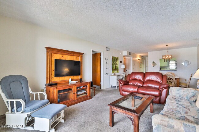 Building Photo - 2711 N Halifax Ave