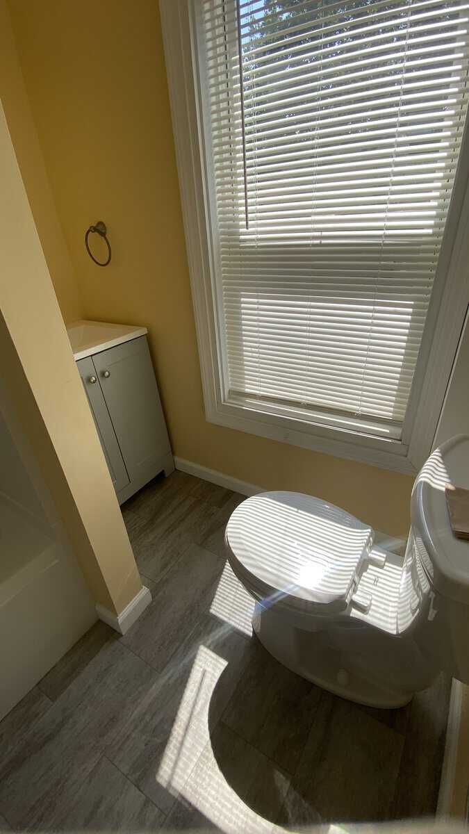 Building Photo - 6 Hill Ave