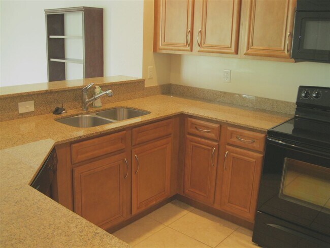 Building Photo - 195 Bayberry Cir