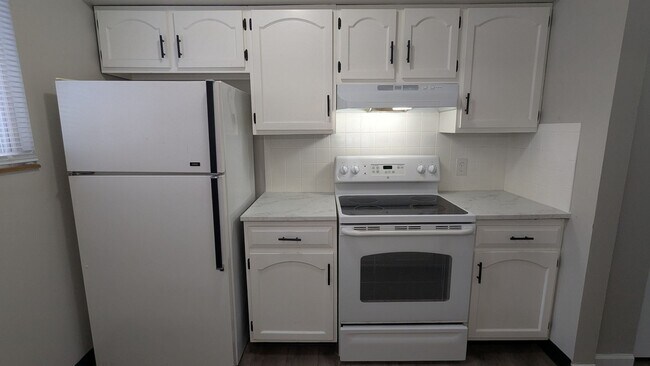 Building Photo - MN Cedar Village (833)