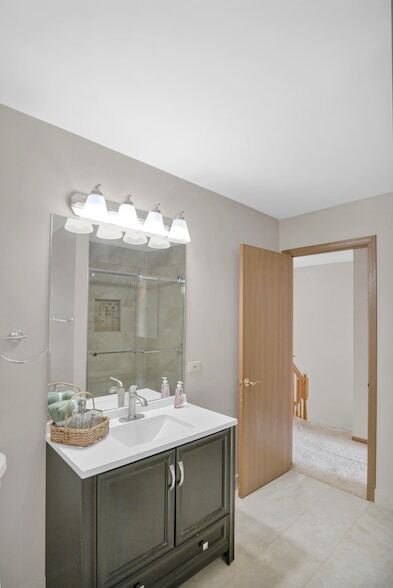 Building Photo - 951 Viewpoint Dr
