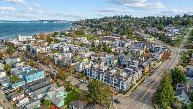 Building Photo - Stunning AIR CONDITIONED Alki Townhome w/ Rooftop Ocean View