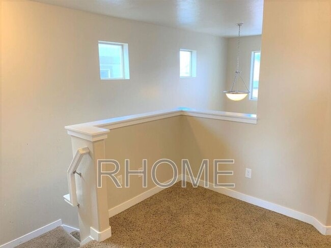 Building Photo - 2581 Cottonwood Dr