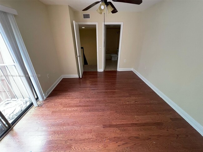 Building Photo - 870 Blue Ridge Cir