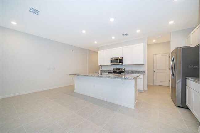 Building Photo - 5285 Luisa Ct
