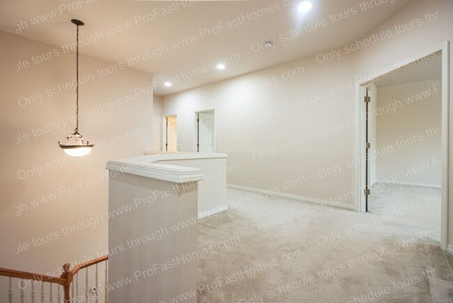 Building Photo - 16107 SE Bybee Ct