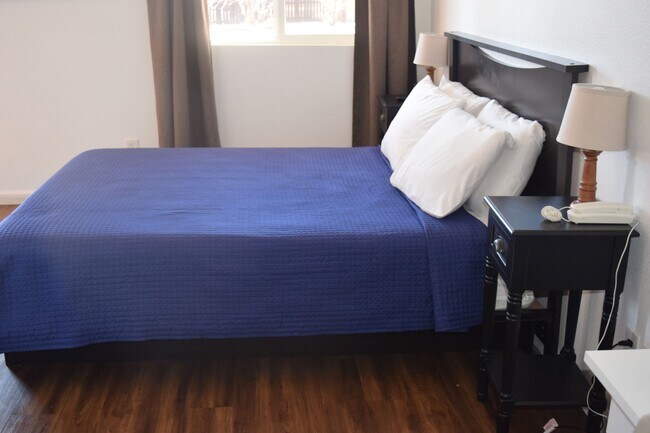 Room 9 Interior - 18055 N Saint Vrain Dr