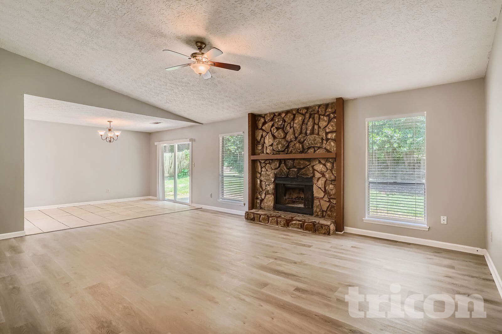 Building Photo - 9980 Lake Forest Way