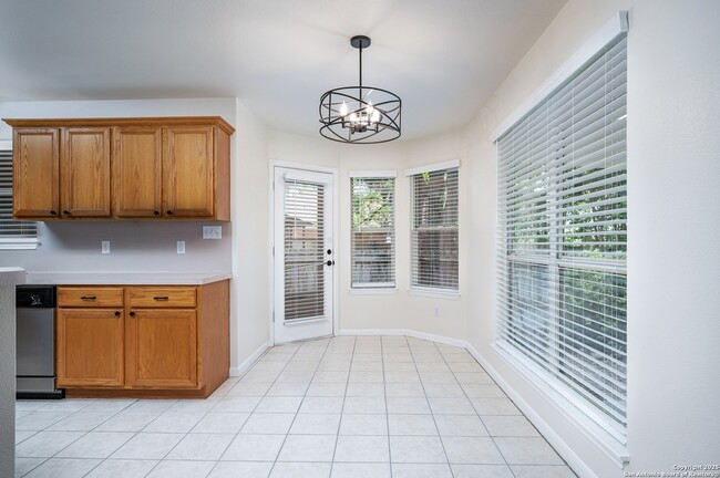 Building Photo - 963 River Rock