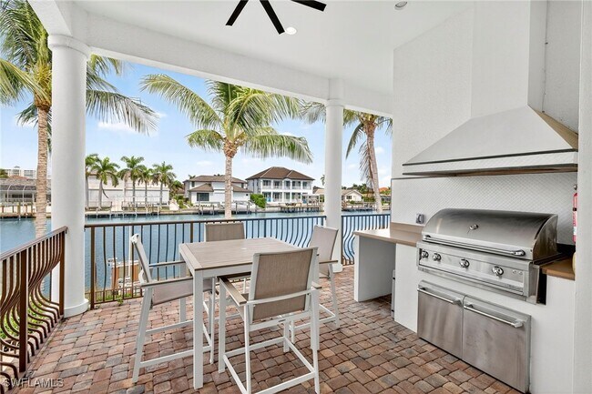 Building Photo - 403 Seabee Ave