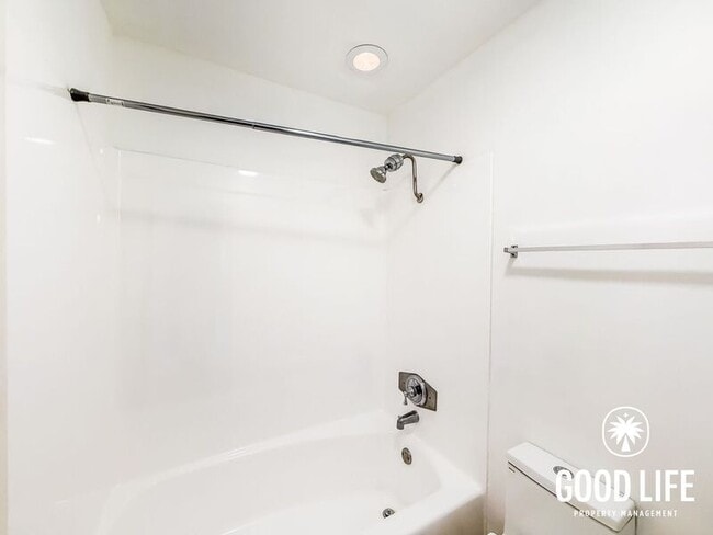 Building Photo - 6120 Decena Dr