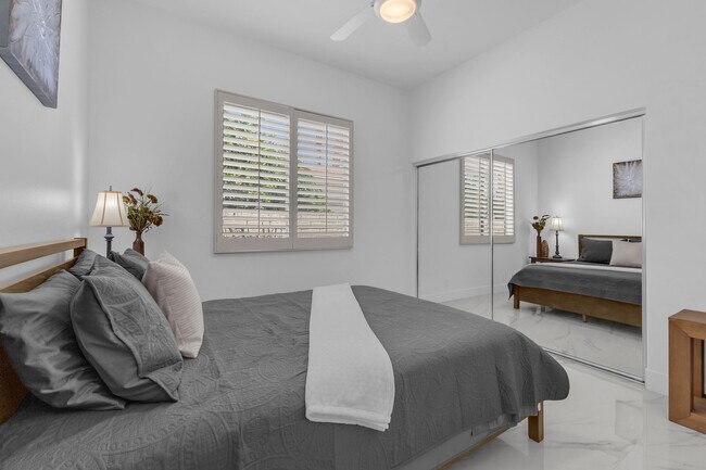 Building Photo - 44397 Mesquite Dr