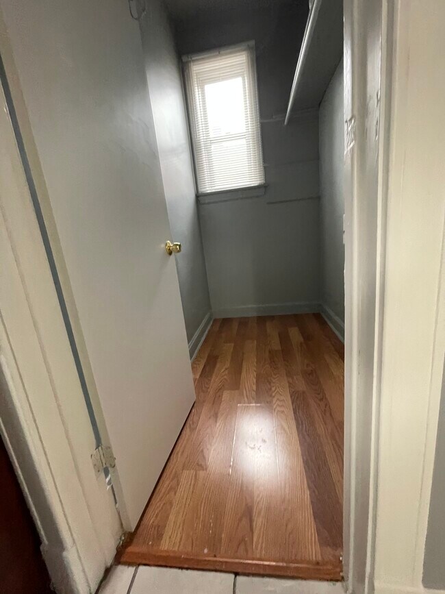 Building Photo - 2532 S Albany Ave