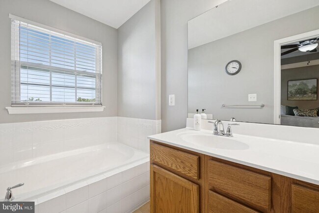 Building Photo - 3103 Alliance Ct
