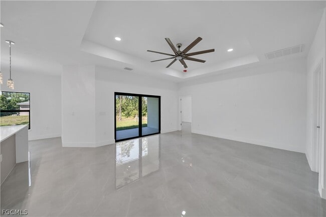 Building Photo - 1904 East 11th Street