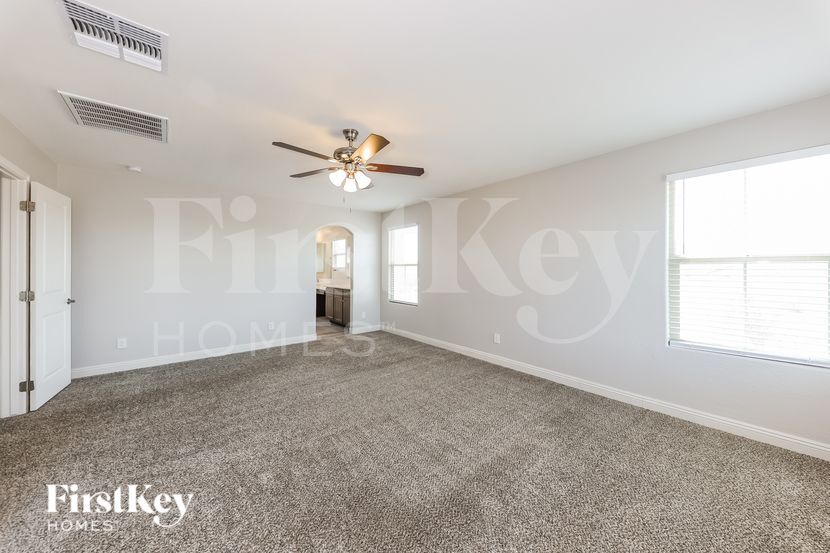 Building Photo - 11458 S 176th Dr