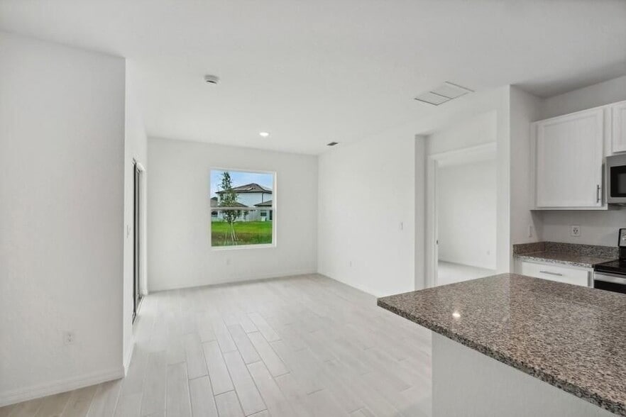 Building Photo - 5008 Armina Pl
