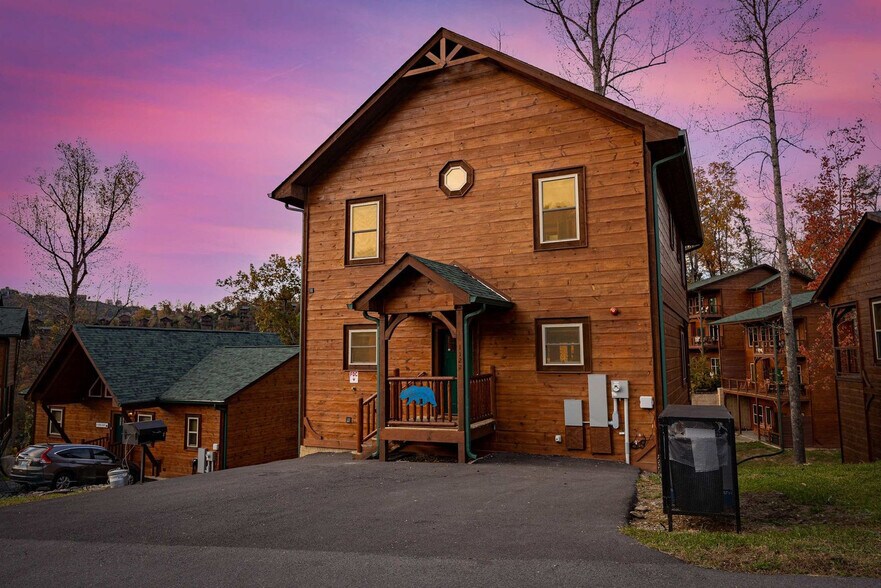 Building Photo - 1122 Greenbriar Village Ln