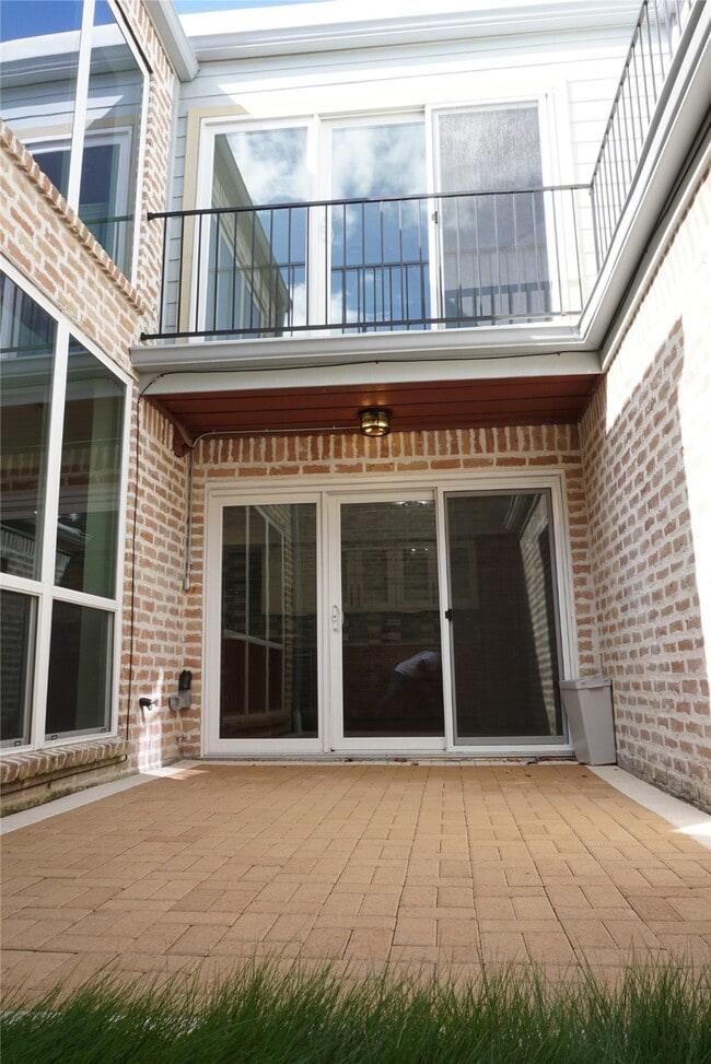 Building Photo - 4006 Breakwood Dr
