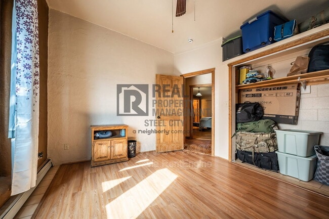 Building Photo - 531 E Milt Dr