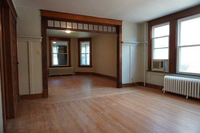 Building Photo - 58 Summit Ave