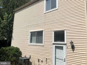 Building Photo - 9244 Jamison Ave