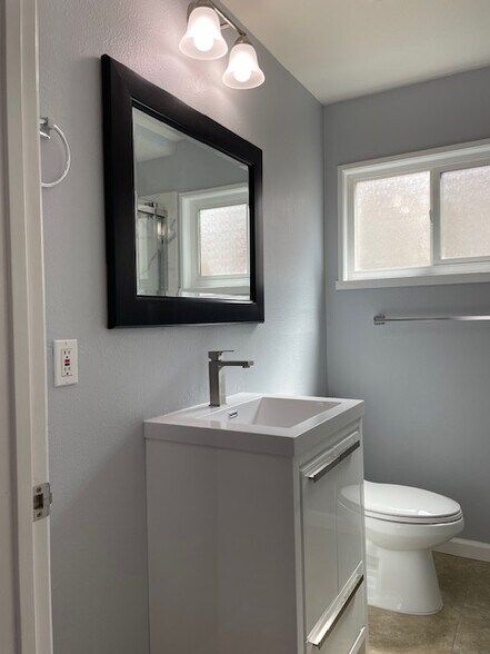 bathroom1 - 2754 79th Ave