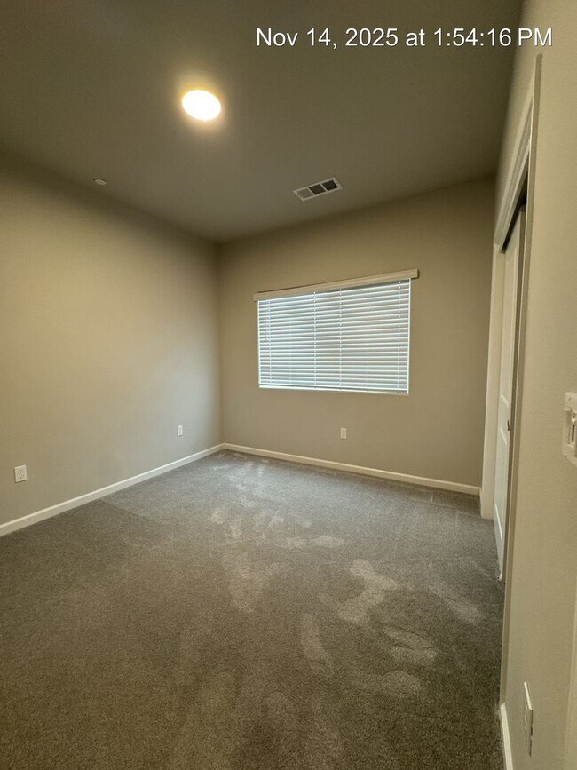 Building Photo - 4321