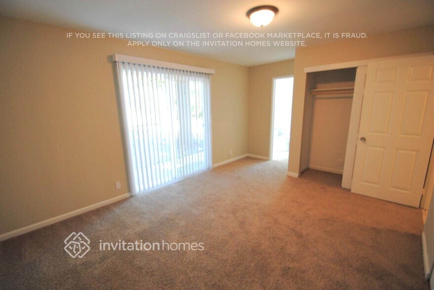 Building Photo - 385 Temple Dr
