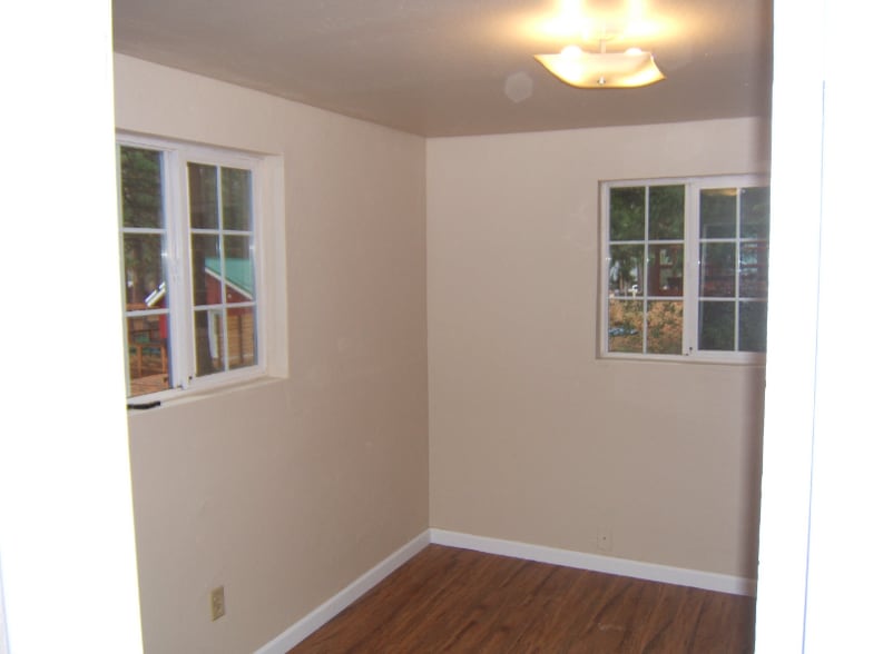 Building Photo - 106 Coates Ave