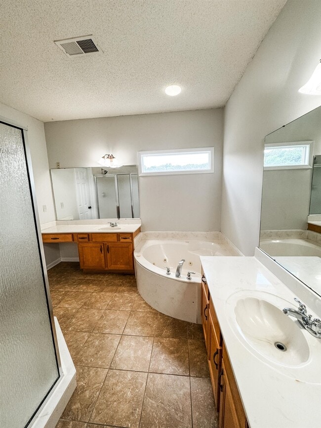 Building Photo - 5466 Scarlet Fields Dr