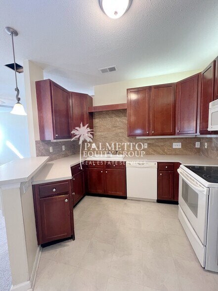 Building Photo - 3001 Greystone Point