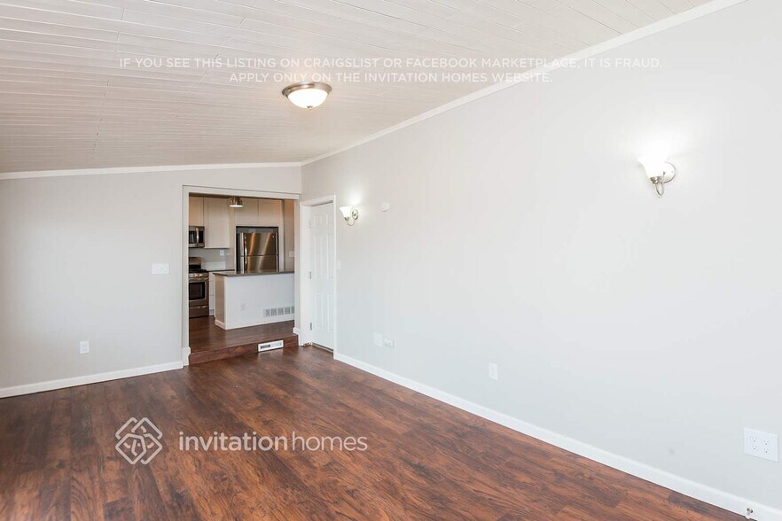 Building Photo - 10764 Eudora Cir