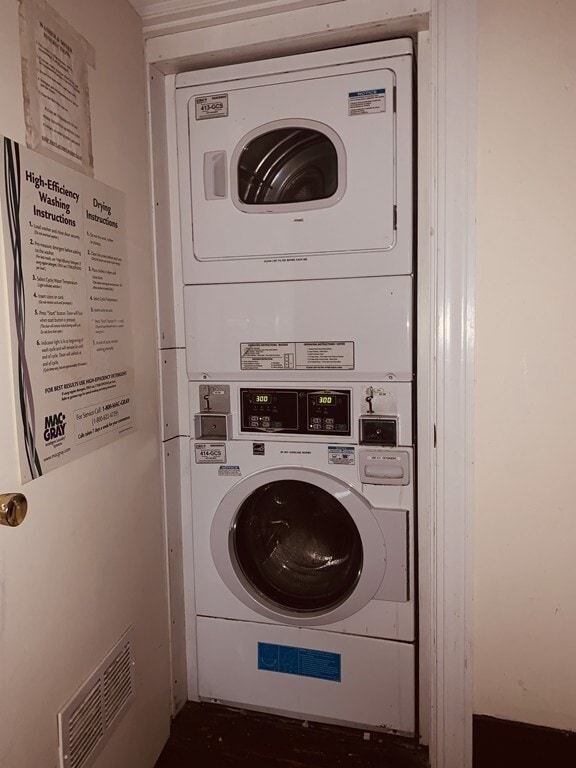 Building Photo - 1574 Tremont St