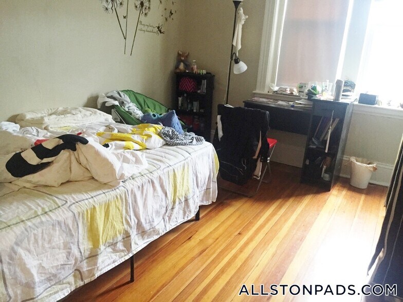 Building Photo - 1375 Commonwealth Ave