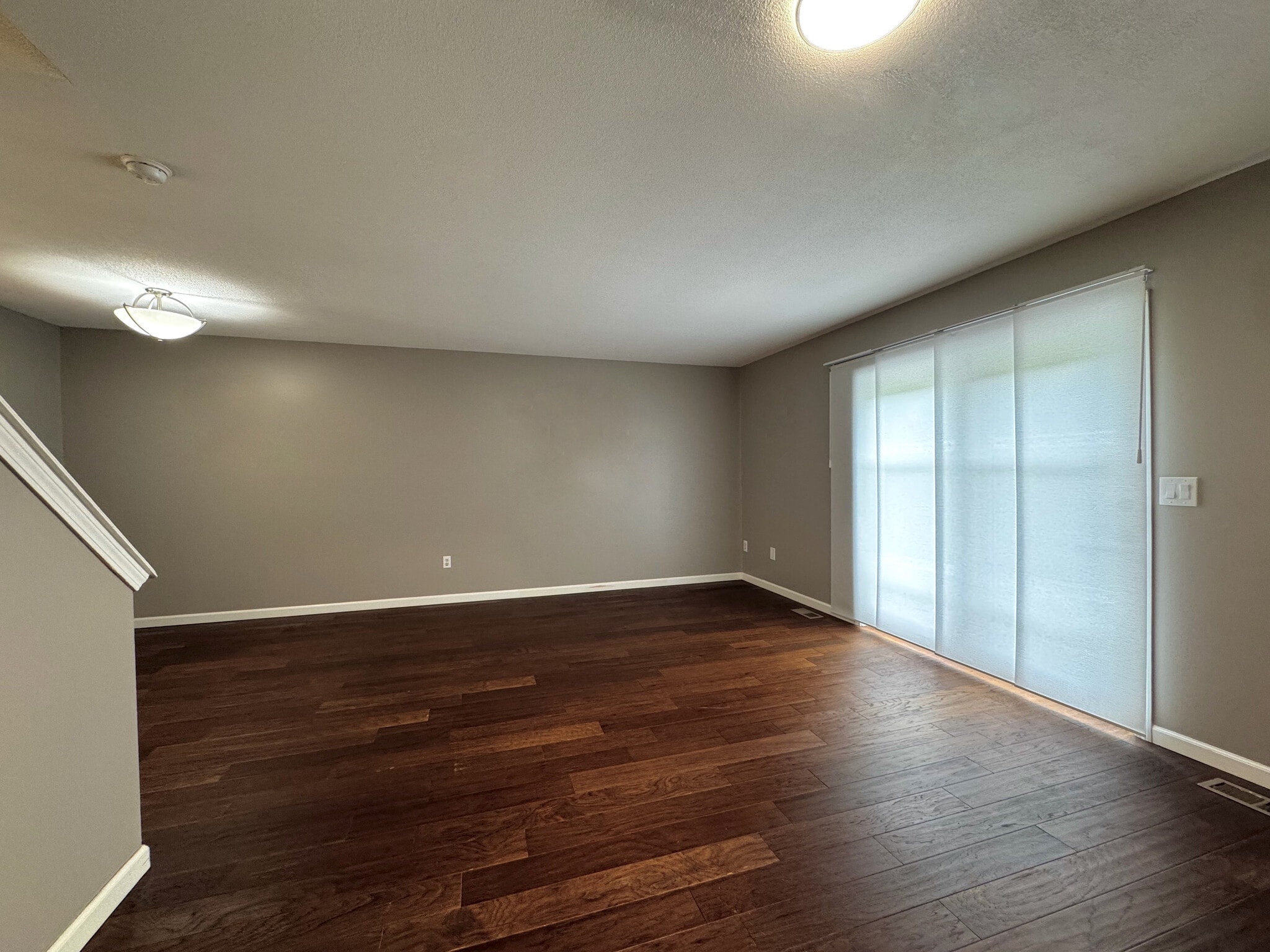 Building Photo - 114 Oak Ridge Dr