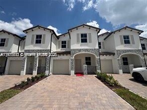 Building Photo - 2771 SE 25th Ave